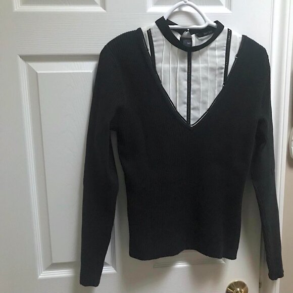 Cute Mexx Black V Neck Sweater with Pretty looped yarn on Neckline - Picture 7 of 9